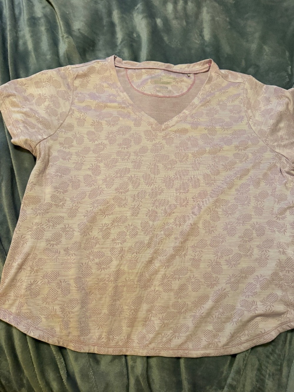 Tommy Bahama IslandZone Women's XL Purple Pineapple V-Neck Top